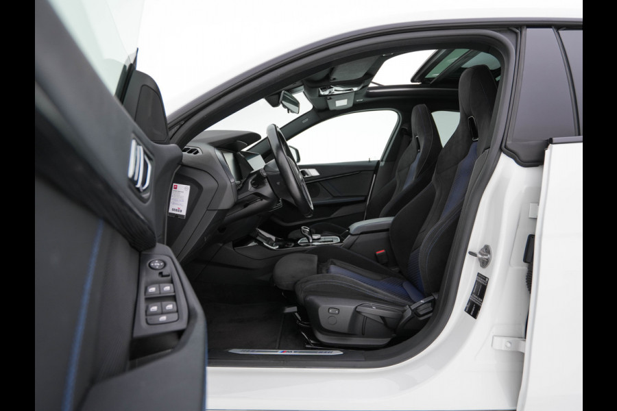 BMW 2 Serie Gran Coupé 220i M-Sportpack Business Edition (INCL-BTW) Aut. *PANO | MICROFIBRE-SPORTSEATS | FULL-LED | DIGI-COCKPIT | CAMERA | NAVI-FULLMAP | HIFI-SOUND | DAB+ | ECC | PDC | CRUISE | CARPLAY | KEYLESS | PRIVACYGLASS | 18"ALU*