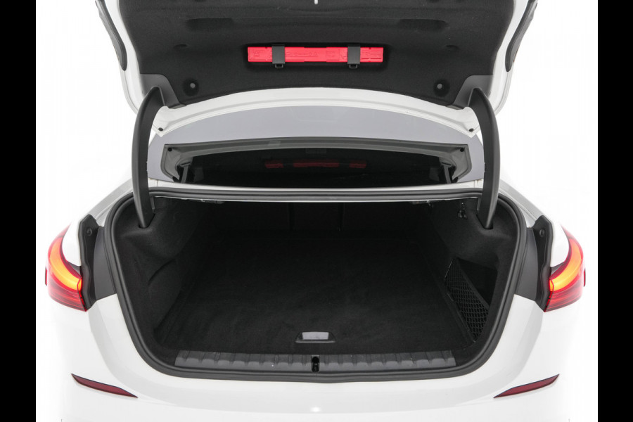 BMW 2 Serie Gran Coupé 220i M-Sportpack Business Edition (INCL-BTW) Aut. *PANO | MICROFIBRE-SPORTSEATS | FULL-LED | DIGI-COCKPIT | CAMERA | NAVI-FULLMAP | HIFI-SOUND | DAB+ | ECC | PDC | CRUISE | CARPLAY | KEYLESS | PRIVACYGLASS | 18"ALU*