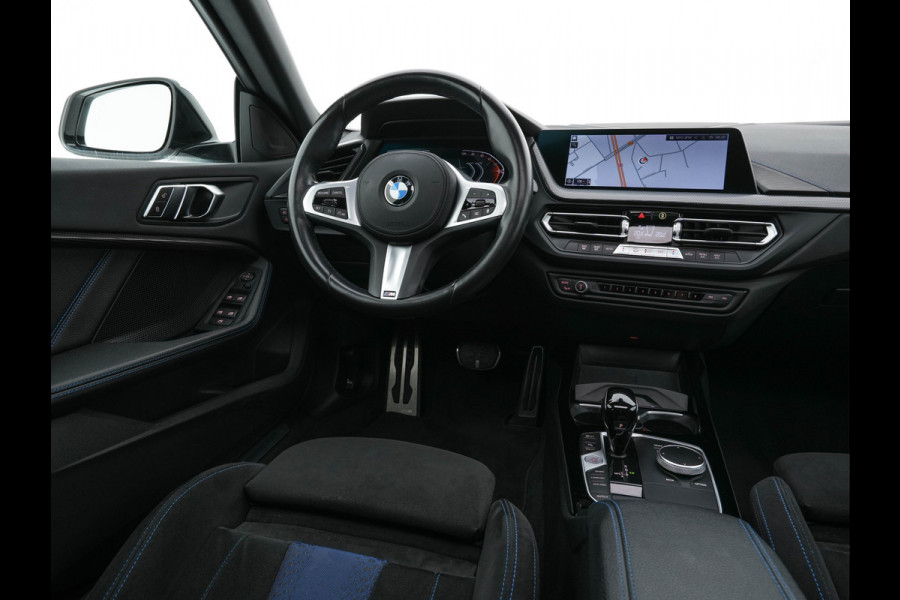 BMW 2 Serie Gran Coupé 220i M-Sportpack Business Edition (INCL-BTW) Aut. *PANO | MICROFIBRE-SPORTSEATS | FULL-LED | DIGI-COCKPIT | CAMERA | NAVI-FULLMAP | HIFI-SOUND | DAB+ | ECC | PDC | CRUISE | CARPLAY | KEYLESS | PRIVACYGLASS | 18"ALU*