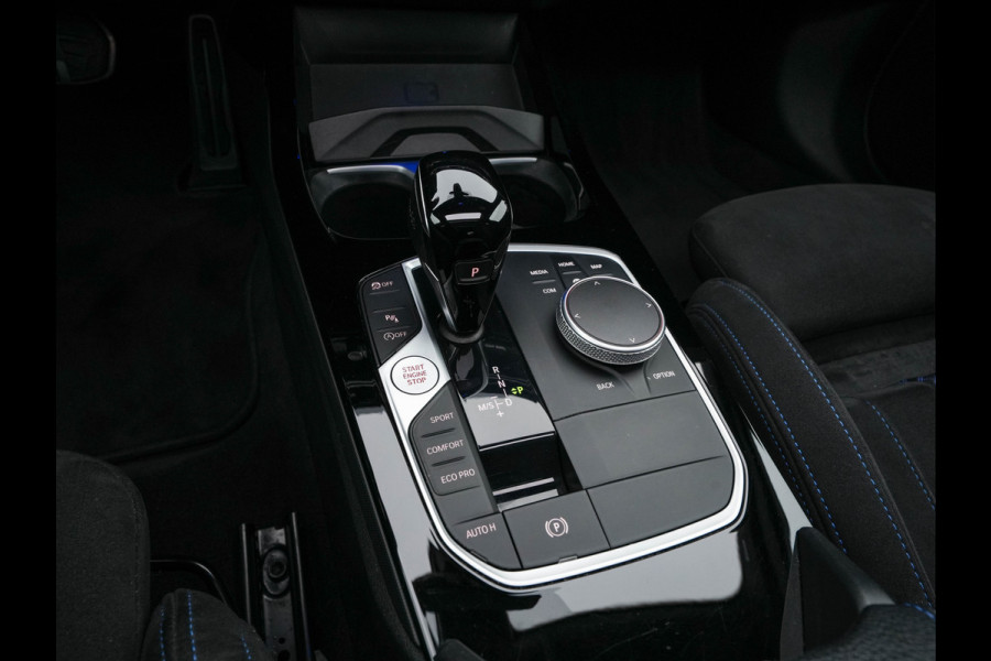 BMW 2 Serie Gran Coupé 220i M-Sportpack Business Edition (INCL-BTW) Aut. *PANO | MICROFIBRE-SPORTSEATS | FULL-LED | DIGI-COCKPIT | CAMERA | NAVI-FULLMAP | HIFI-SOUND | DAB+ | ECC | PDC | CRUISE | CARPLAY | KEYLESS | PRIVACYGLASS | 18"ALU*