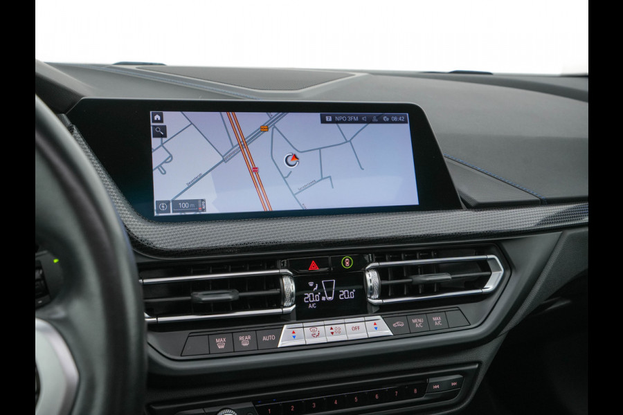 BMW 2 Serie Gran Coupé 220i M-Sportpack Business Edition (INCL-BTW) Aut. *PANO | MICROFIBRE-SPORTSEATS | FULL-LED | DIGI-COCKPIT | CAMERA | NAVI-FULLMAP | HIFI-SOUND | DAB+ | ECC | PDC | CRUISE | CARPLAY | KEYLESS | PRIVACYGLASS | 18"ALU*