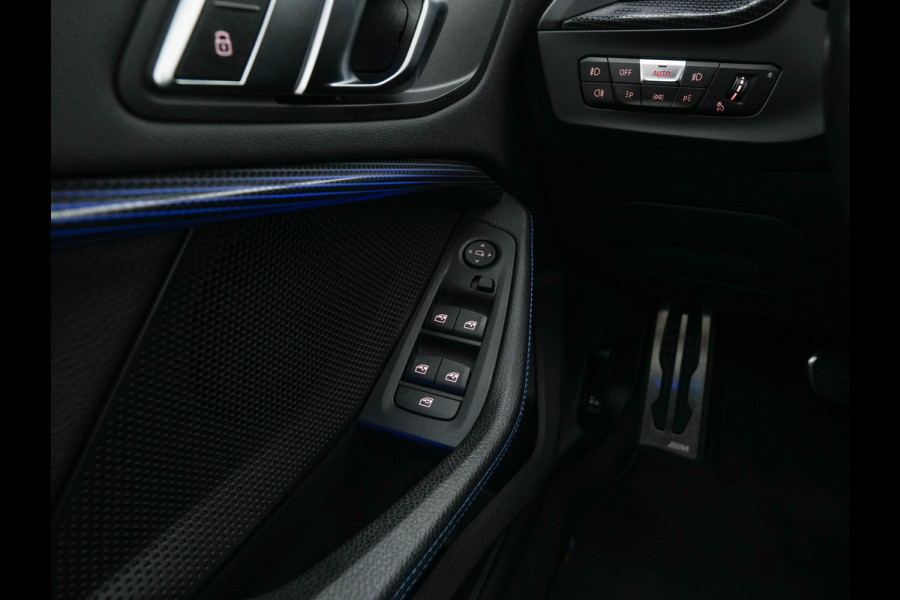 BMW 2 Serie Gran Coupé 220i M-Sportpack Business Edition (INCL-BTW) Aut. *PANO | MICROFIBRE-SPORTSEATS | FULL-LED | DIGI-COCKPIT | CAMERA | NAVI-FULLMAP | HIFI-SOUND | DAB+ | ECC | PDC | CRUISE | CARPLAY | KEYLESS | PRIVACYGLASS | 18"ALU*