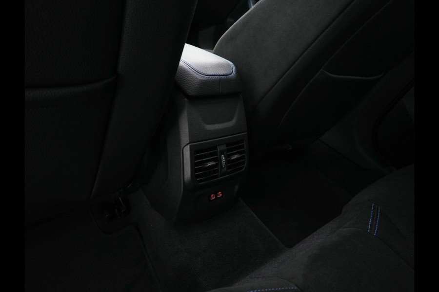 BMW 2 Serie Gran Coupé 220i M-Sportpack Business Edition (INCL-BTW) Aut. *PANO | MICROFIBRE-SPORTSEATS | FULL-LED | DIGI-COCKPIT | CAMERA | NAVI-FULLMAP | HIFI-SOUND | DAB+ | ECC | PDC | CRUISE | CARPLAY | KEYLESS | PRIVACYGLASS | 18"ALU*