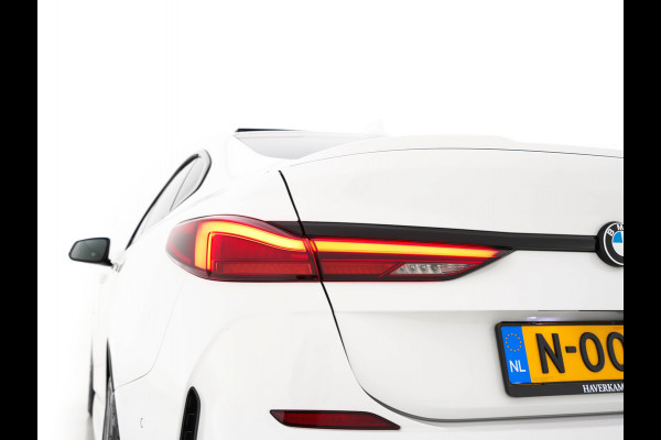 BMW 2 Serie Gran Coupé 220i M-Sportpack Business Edition (INCL-BTW) Aut. *PANO | MICROFIBRE-SPORTSEATS | FULL-LED | DIGI-COCKPIT | CAMERA | NAVI-FULLMAP | HIFI-SOUND | DAB+ | ECC | PDC | CRUISE | CARPLAY | KEYLESS | PRIVACYGLASS | 18"ALU*
