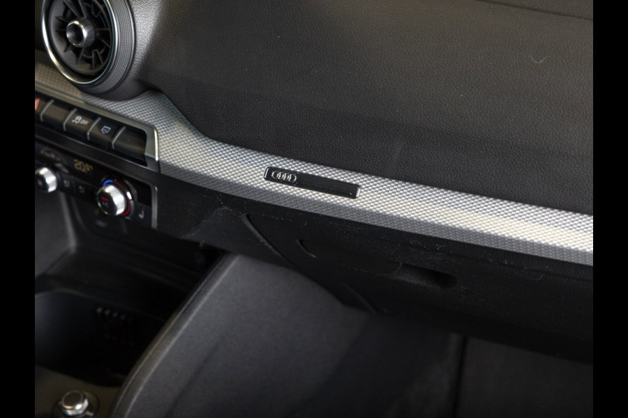 Audi Q2 35 TFSI Advanced edition / 150pk / Stoelverwarming / Adaptieve cruise control / Elektrische achterklep /