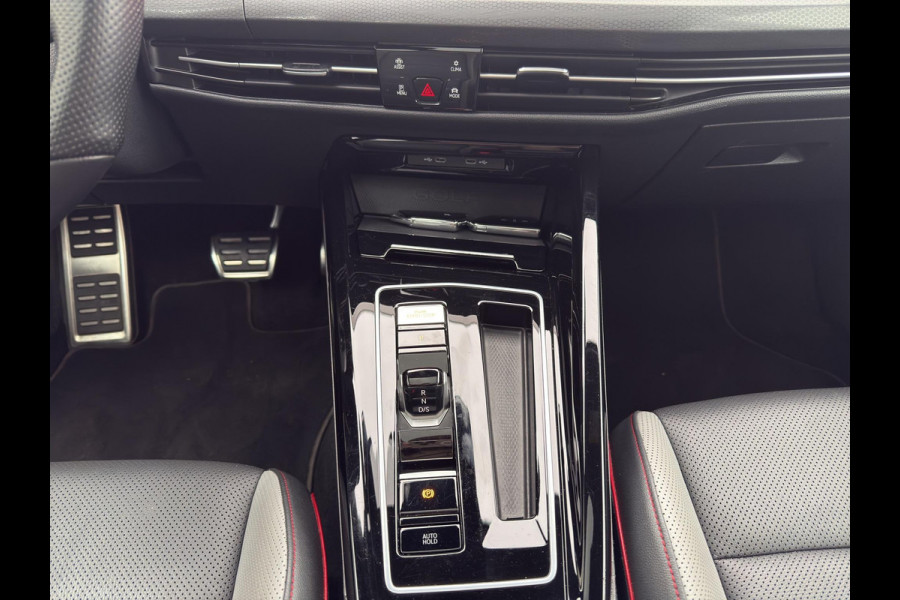 Volkswagen Golf 2.0 TSI GTI 5Drs | Pano | Leer | Memory | H&K | Head-Up | Stoel & Stuur verwarming |