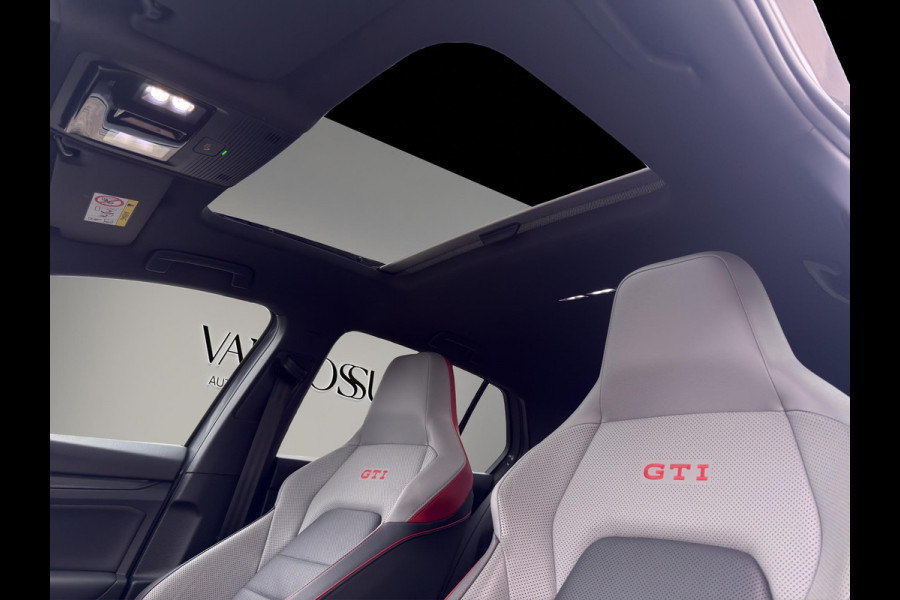 Volkswagen Golf 2.0 TSI GTI 5Drs | Pano | Leer | Memory | H&K | Head-Up | Stoel & Stuur verwarming |