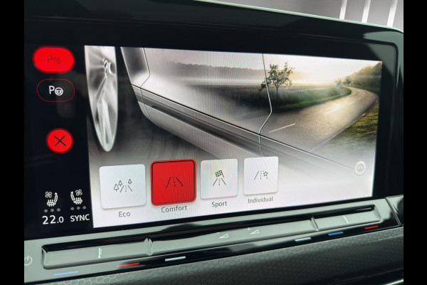 Volkswagen Golf 2.0 TSI GTI 5Drs | Pano | Leer | Memory | H&K | Head-Up | Stoel & Stuur verwarming |