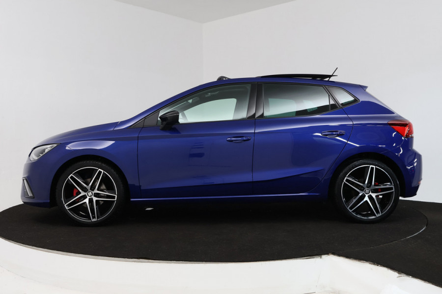 Seat Ibiza 1.0 TSI FR Business Intense (PANORAMADAK, CAMERA, STOELVERWARMING, BEATS AUDIO, CRUISE ADAPTIEF, DIGITALE COCKPIT)
