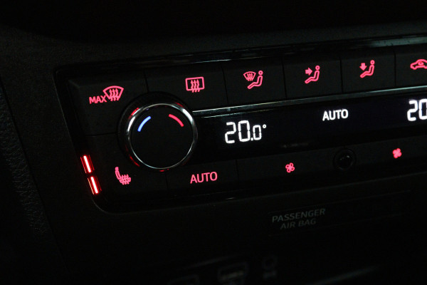 Seat Ibiza 1.0 TSI FR Business Intense (PANORAMADAK, CAMERA, STOELVERWARMING, BEATS AUDIO, CRUISE ADAPTIEF, DIGITALE COCKPIT)