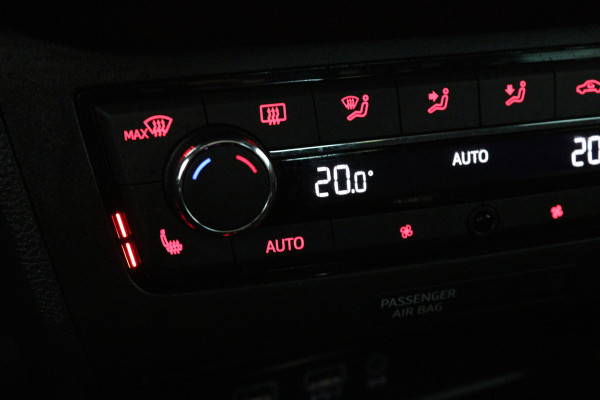 Seat Ibiza 1.0 TSI FR Business Intense (PANORAMADAK, CAMERA, STOELVERWARMING, BEATS AUDIO, CRUISE ADAPTIEF, DIGITALE COCKPIT)