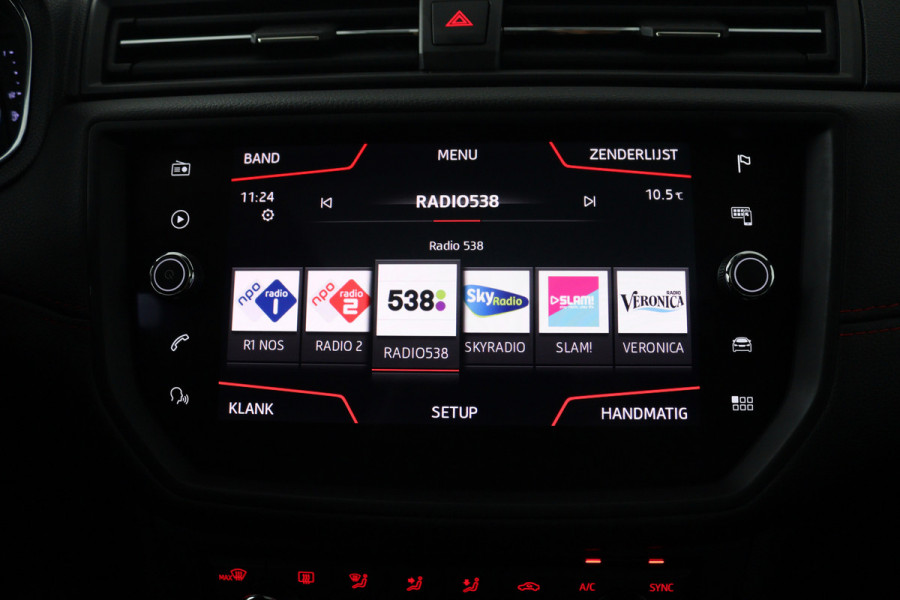 Seat Ibiza 1.0 TSI FR Business Intense (PANORAMADAK, CAMERA, STOELVERWARMING, BEATS AUDIO, CRUISE ADAPTIEF, DIGITALE COCKPIT)