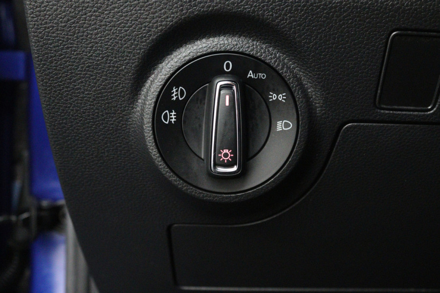 Seat Ibiza 1.0 TSI FR Business Intense (PANORAMADAK, CAMERA, STOELVERWARMING, BEATS AUDIO, CRUISE ADAPTIEF, DIGITALE COCKPIT)