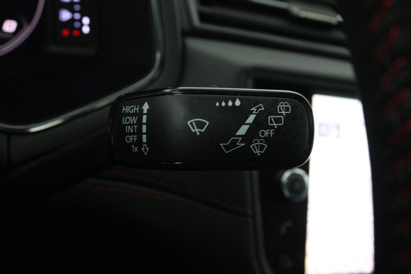 Seat Ibiza 1.0 TSI FR Business Intense (PANORAMADAK, CAMERA, STOELVERWARMING, BEATS AUDIO, CRUISE ADAPTIEF, DIGITALE COCKPIT)