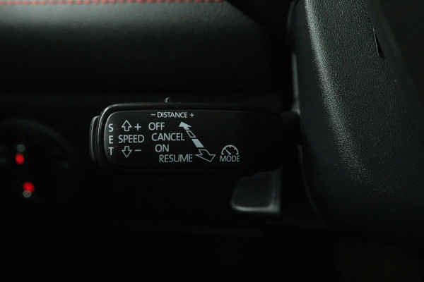 Seat Ibiza 1.0 TSI FR Business Intense (PANORAMADAK, CAMERA, STOELVERWARMING, BEATS AUDIO, CRUISE ADAPTIEF, DIGITALE COCKPIT)