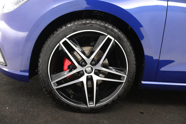 Seat Ibiza 1.0 TSI FR Business Intense (PANORAMADAK, CAMERA, STOELVERWARMING, BEATS AUDIO, CRUISE ADAPTIEF, DIGITALE COCKPIT)