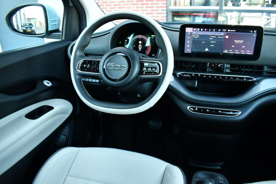 Fiat 500C La Prima 42 kWh Celestial Blue incl-Winterset ACC Stoelverw Camera Carplay