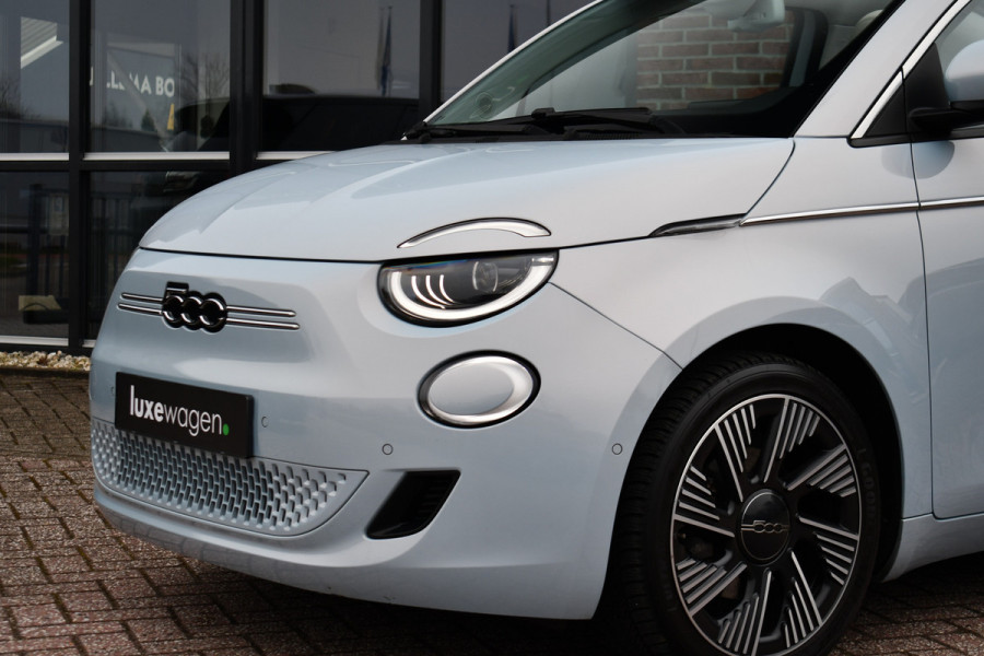 Fiat 500C La Prima 42 kWh Celestial Blue incl-Winterset ACC Stoelverw Camera Carplay