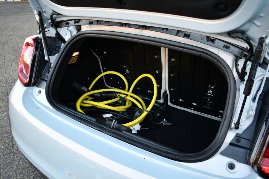 Fiat 500C La Prima 42 kWh Celestial Blue incl-Winterset ACC Stoelverw Camera Carplay