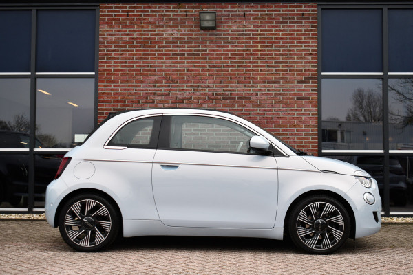 Fiat 500C La Prima 42 kWh Celestial Blue incl-Winterset ACC Stoelverw Camera Carplay