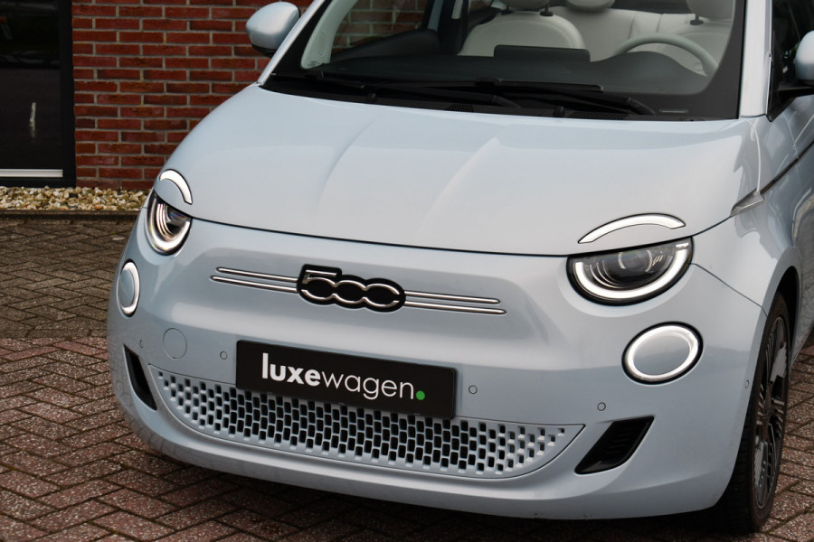 Fiat 500C La Prima 42 kWh Celestial Blue incl-Winterset ACC Stoelverw Camera Carplay