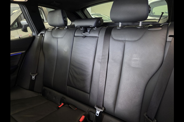 BMW 3 Serie 318i M-Sport Corporate Lease Automaat – Pano – HUD – Leder – Camera – NAP –