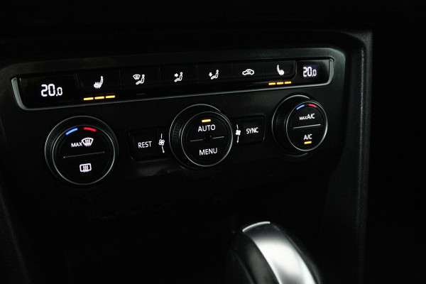 Volkswagen Tiguan Allspace 1.5 TSI Highline Business R (PANORAMADAK, TREKHAAK, STOELVERWARMING, DIGITALE COCKPIT)
