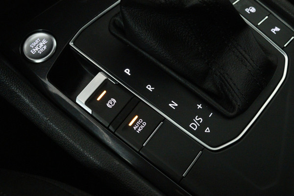 Volkswagen Tiguan Allspace 1.5 TSI Highline Business R (PANORAMADAK, TREKHAAK, STOELVERWARMING, DIGITALE COCKPIT)