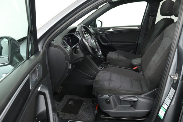 Volkswagen Tiguan Allspace 1.5 TSI Highline Business R (PANORAMADAK, TREKHAAK, STOELVERWARMING, DIGITALE COCKPIT)