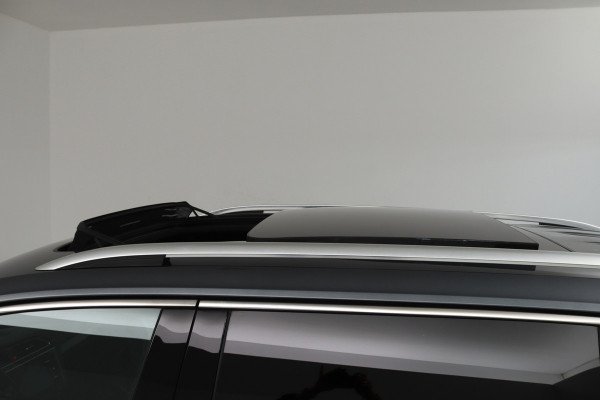 Volkswagen Tiguan Allspace 1.5 TSI Highline Business R (PANORAMADAK, TREKHAAK, STOELVERWARMING, DIGITALE COCKPIT)