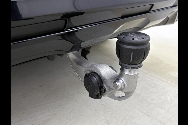 Mercedes-Benz GLC 300e 4MATIC AMG Line Achteruitrijcamera | Panaromadak | Navigatie | Memorypakket | alarm klasse 3 Inclusief 24 maanden Mercedes-Benz Certified garantie voor Europa.