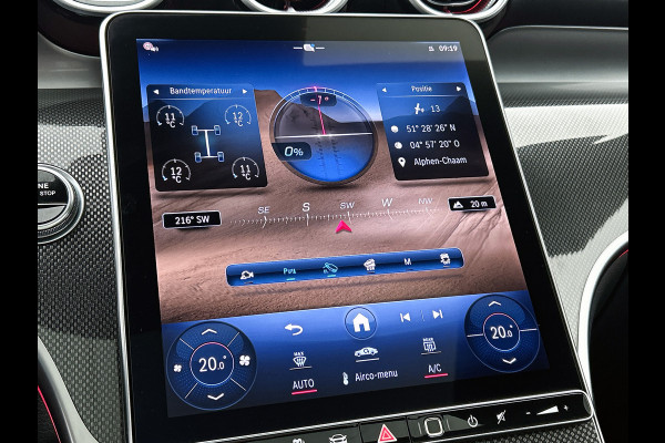 Mercedes-Benz GLC 300e 4MATIC AMG Line Achteruitrijcamera | Panaromadak | Navigatie | Memorypakket | alarm klasse 3 Inclusief 24 maanden Mercedes-Benz Certified garantie voor Europa.