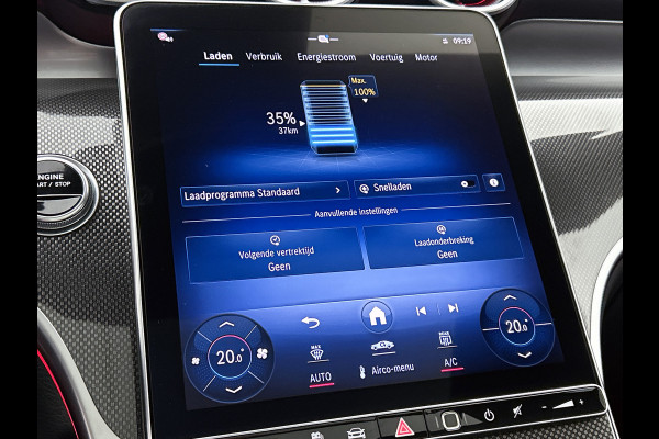 Mercedes-Benz GLC 300e 4MATIC AMG Line Achteruitrijcamera | Panaromadak | Navigatie | Memorypakket | alarm klasse 3 Inclusief 24 maanden Mercedes-Benz Certified garantie voor Europa.