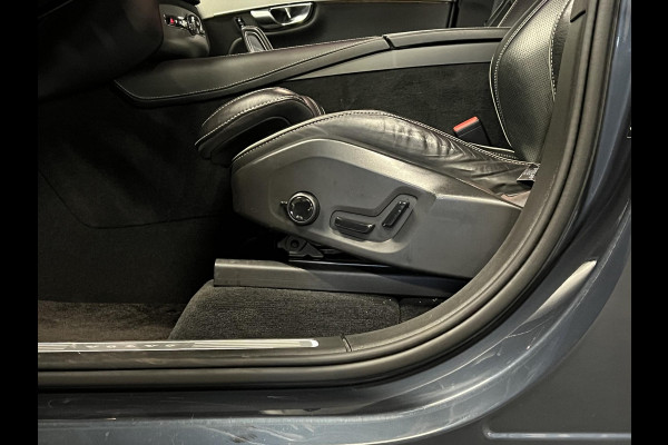 Volvo XC90 2.0 B5 AWD R-Design EX BPM | Open dak | Adapt. cruise | 360 camera | Stuur-/stoelverwarming | Memory | Keyless | Carplay
