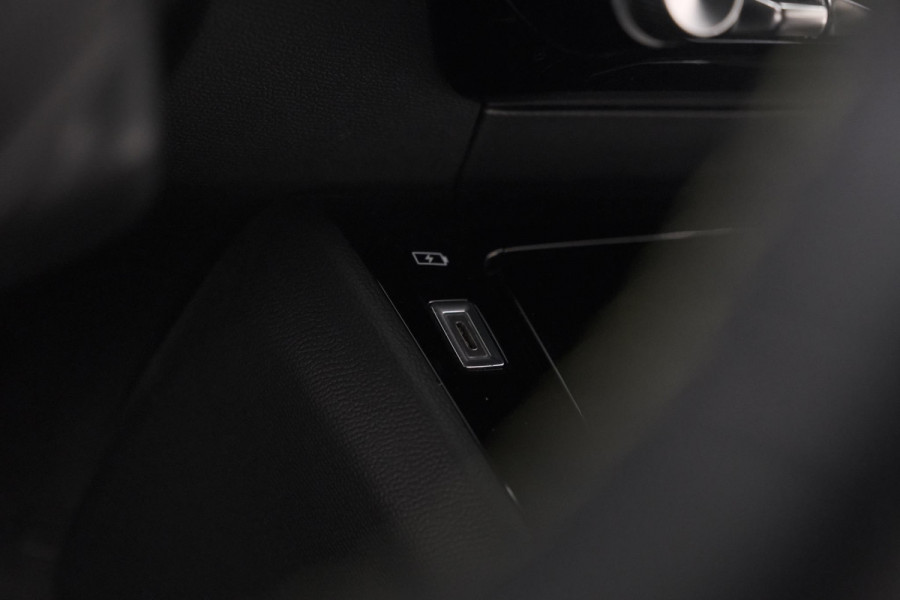 Peugeot 208 PureTech 100 GT | Camera | Navigatie | Apple Carplay | Parkeersensoren