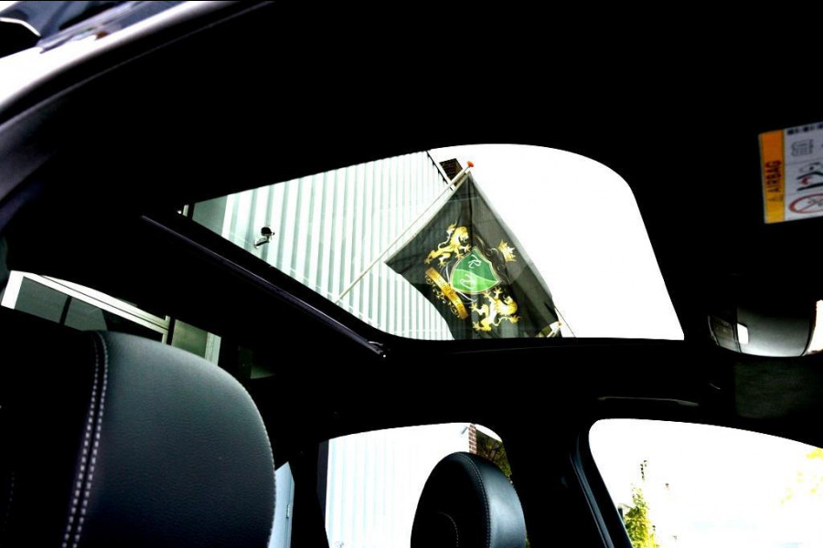 Mercedes-Benz E-Klasse 300 e AMG LEDER/NAVI/PANO/BURMESTER®