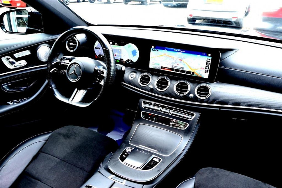 Mercedes-Benz E-Klasse 300 e AMG LEDER/NAVI/PANO/BURMESTER®