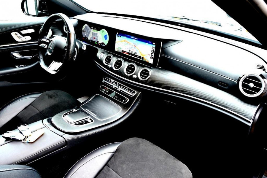 Mercedes-Benz E-Klasse 300 e AMG LEDER/NAVI/PANO/BURMESTER®