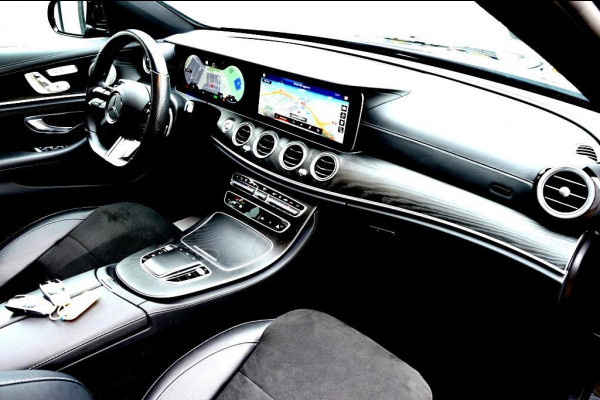 Mercedes-Benz E-Klasse 300 e AMG LEDER/NAVI/PANO/BURMESTER®