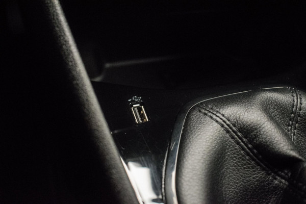 Ford Fiesta 1.1 Sport Edition ORG NL [ Cruise Control Parkeersensoren Lichtmetalen Velgen Airco ]