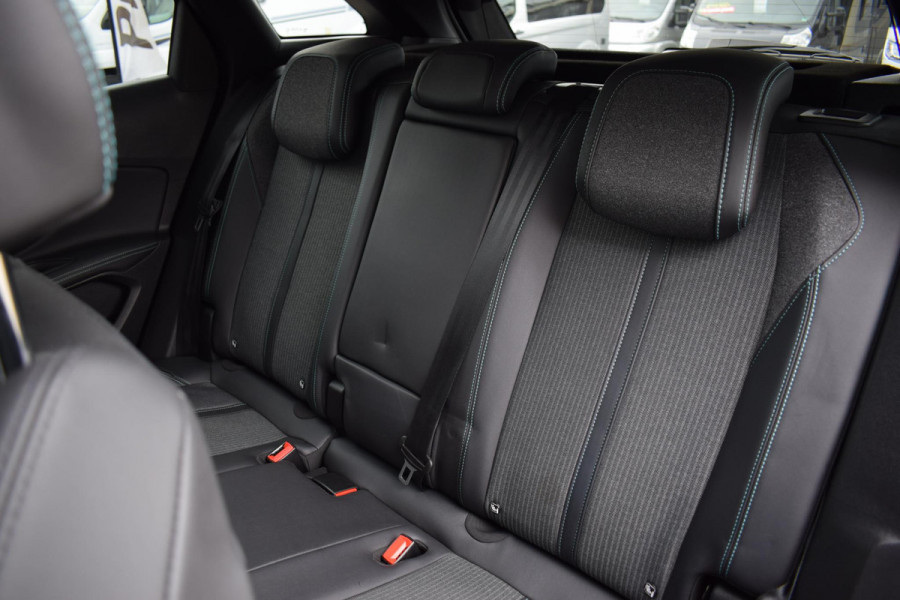 Peugeot 3008 1.2 PureTech Allure | Half Leer | Camera | HUD | Apple CarPlay