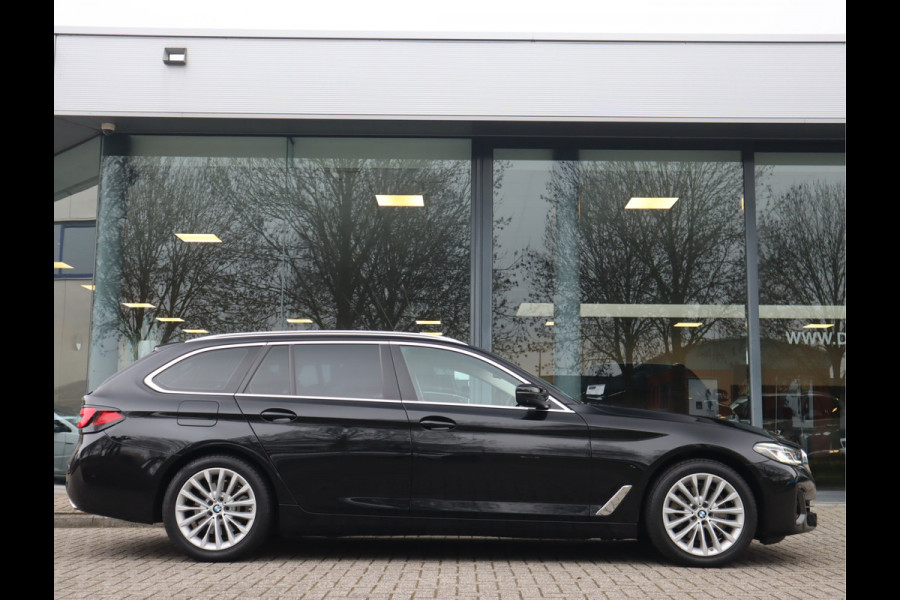 BMW 5 Serie Touring 520i High Executive Edition Trekhaak/ Stoelverw. / Leder