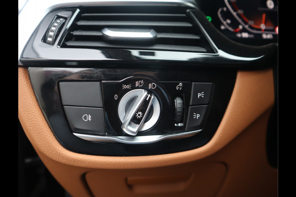 BMW 5 Serie Touring 520i High Executive Edition Trekhaak/ Stoelverw. / Leder