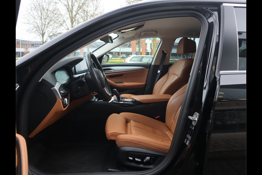 BMW 5 Serie Touring 520i High Executive Edition Trekhaak/ Stoelverw. / Leder