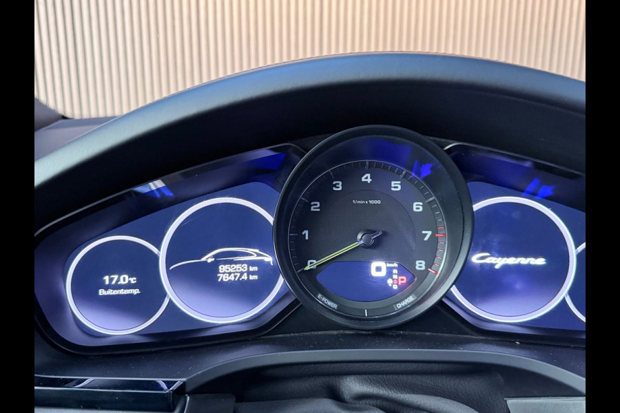 Porsche Cayenne Coupé 3.0 E-Hybrid 462PK Sport Design - Pano