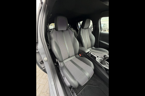 Peugeot 208 100pk GT (Camera - Keyless Entry - LED - Navigatie Automatische Airco - Draadloos laden - Apple Carplay - 3D Cockpit)