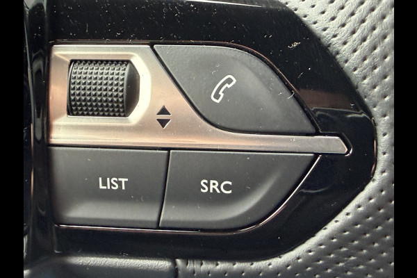 Peugeot 208 100pk GT (Camera - Keyless Entry - LED - Navigatie Automatische Airco - Draadloos laden - Apple Carplay - 3D Cockpit)