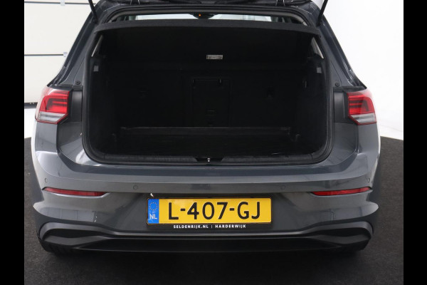 Volkswagen Golf 1.0 eTSI Life Business | Stoelverwarming | Massage | Carplay | Adaptive cruise | Sfeerverlichting | Navigatie | Park Assist | Getint glas | Full LED