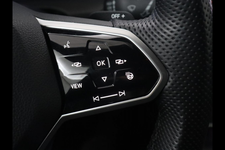 Volkswagen Golf 1.4 eHybrid GTE | SOH 93% | Stoelverwarming | Trekhaak | Carplay | Adaptive cruise | 18'' | Sportstoelen | Navigatie | Sfeerverlichting | Climate control | Parkeerhulp | PHEV | Plug In