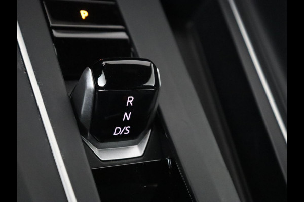 Volkswagen Golf 1.4 eHybrid GTE | SOH 93% | Stoelverwarming | Trekhaak | Carplay | Adaptive cruise | 18'' | Sportstoelen | Navigatie | Sfeerverlichting | Climate control | Parkeerhulp | PHEV | Plug In